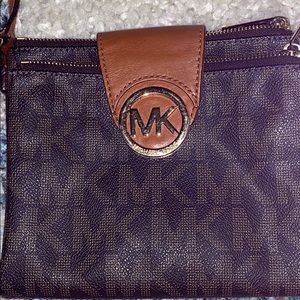 Micheal Kors Purse